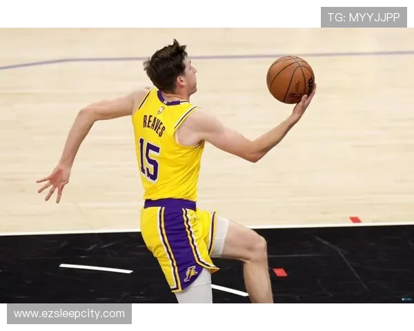 里夫斯自豪成为NBA历史首位助攻父子空接的球员这一成就意义非凡